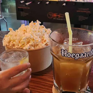 썰스데이파티 사진