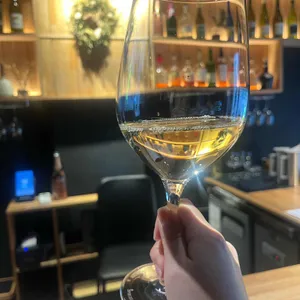 어느 밤 대표 사진