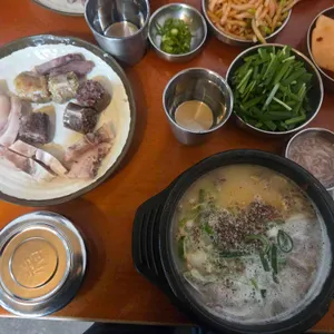 함경도 찹쌀순대 대표 사진