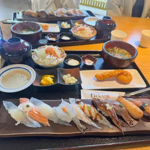 스시미르네 사진 1