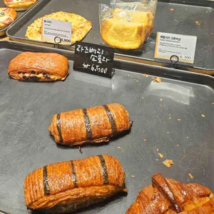 곤트란쉐리에 대표 사진