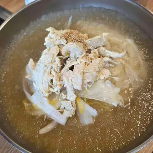 밀빛초계국수 사진 1