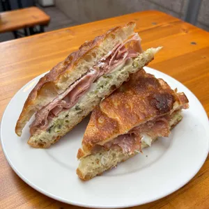 A SLICE 대표 사진