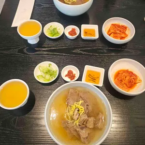 맑은곰탕 고음 사진