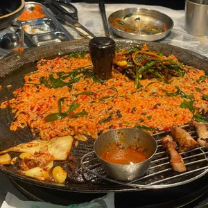 흥부솥뚜껑생삼겹살 사진 1