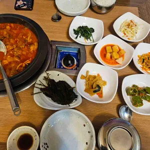 무지개송어짜글이 사진