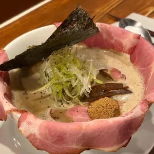 로라멘 대표 사진