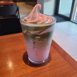 폴바셋 사진