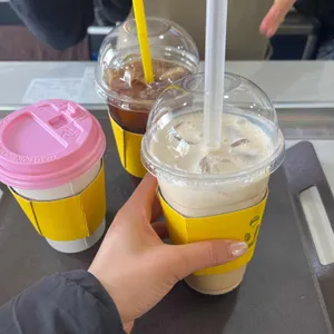 공유카페 요새여행자센터 사진 1