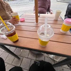 공유카페 요새여행자센터 사진 2