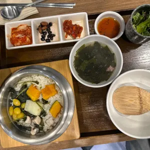 사계솥밥 사진 1