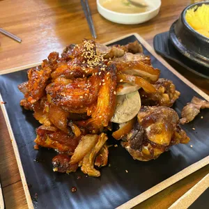 대현매운족발 사진