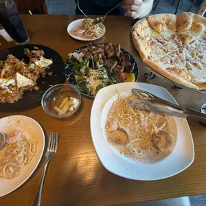 로니로티 대표 사진
