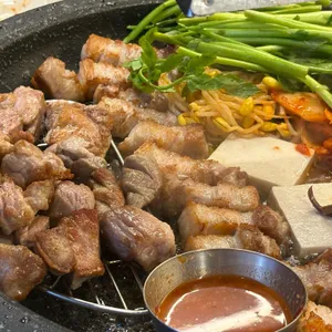 김치굽는삼겹살 사진