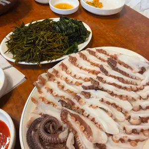 돌곰네 대표 사진