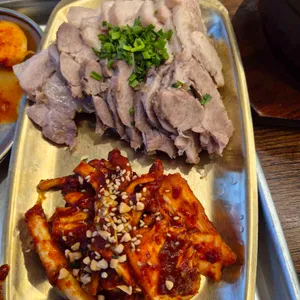 안녕돼지국밥 사진 1