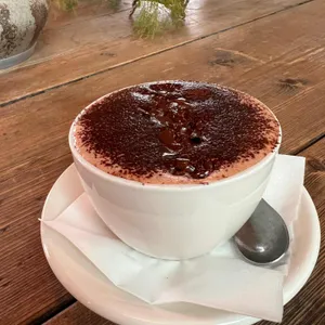 줄라이앤어거스트 사진