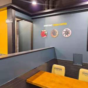 컴포즈커피 대표 사진