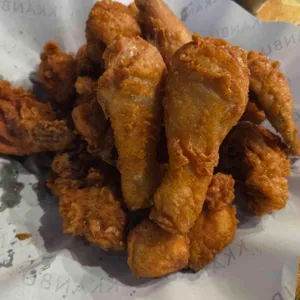 깐부치킨 사진 1