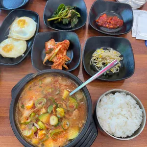 마담이네 애호박국밥 대표 사진