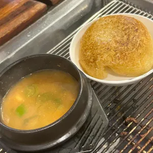 가마솥에누른밥 대표 사진