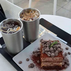 셀렉티드 닉스 대표 사진