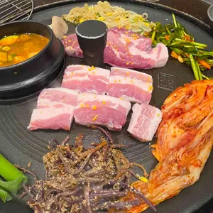 천하제일 솥뚜껑 대표 사진