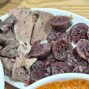 윤옥연 할매떡볶이 대표 사진