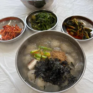 영랑호감자옹심이 대표 사진