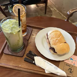 슬로우제이 커피공장 사진 1