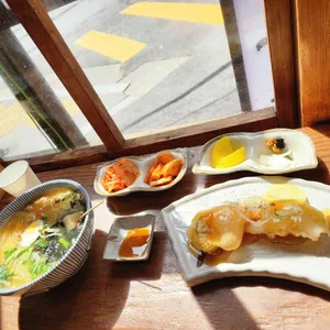 왼손우동짜장탕수육 사진