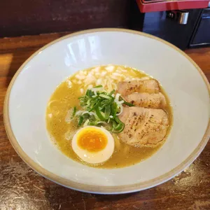 멘야 타마시 대표 사진