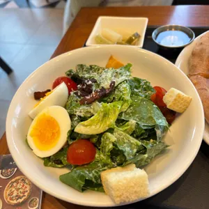 폴 바셋 리뷰 사진