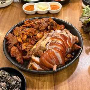 최신족발 사진 1