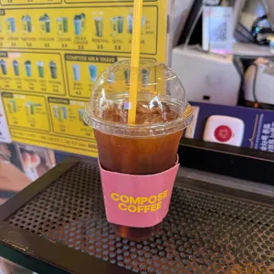 컴포즈커피 사진