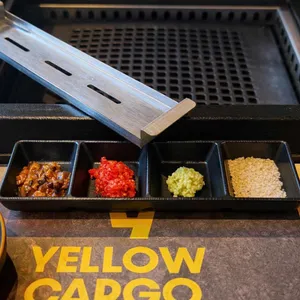 옐로우카고 사진 1