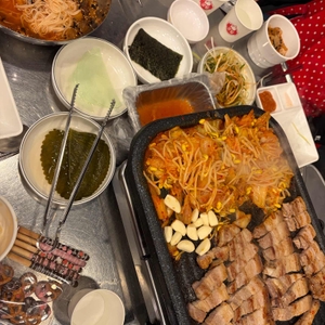 돼지네 리뷰 사진