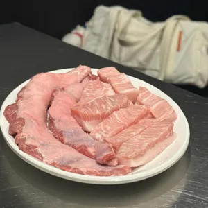 돈그리아 대표 사진