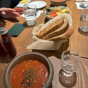 아민 이화 대표 사진