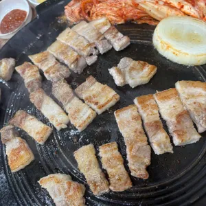 삼겹애김치 사진 1