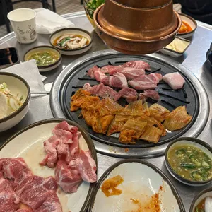 신림돼지뽈살 사진