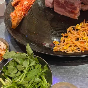 동두천솥뚜껑삼겹살 사진 1