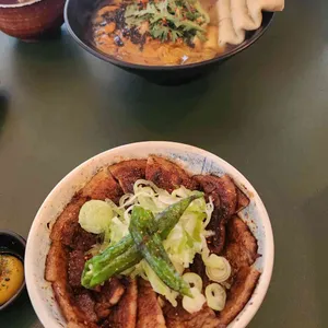 형제 부타동 대표 사진