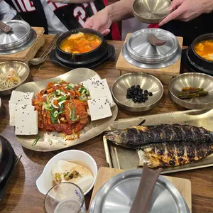 맷돌로만 대표 사진