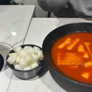 교촌치킨 사진