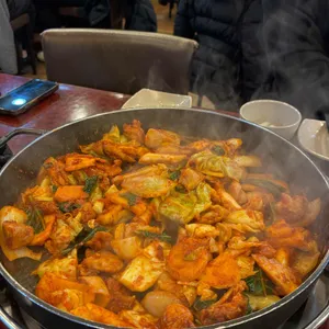 정통 춘천닭갈비 대표 사진