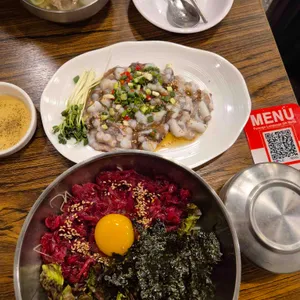 통큰누이네 육회빈대떡 사진 1