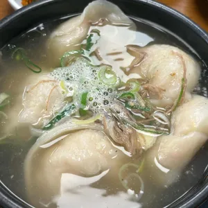 평양그륵손만두콩국수 사진 1