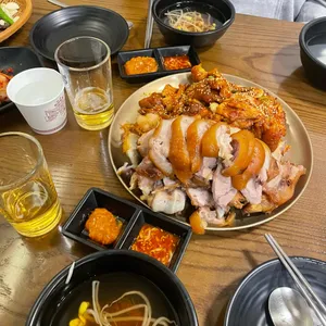 몽땅족발 대표 사진