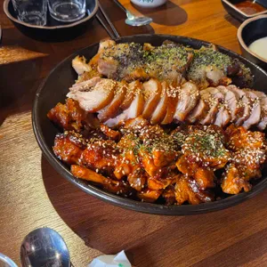 더맛있는족발보쌈 사진 1